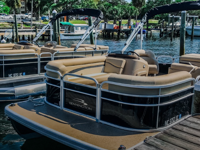 Dock your pontoon in Okaloosa Island